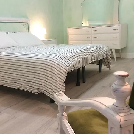 Le Di Casa Cassandra Pensión Pérouse